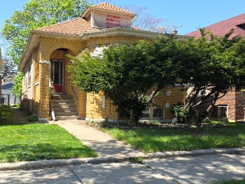 Photo of 8446 S MARSHFIELD Avenue, Chicago, IL 60620 (MLS # 12626334)