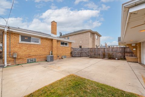 Tiny photo for 4816 N Nordica Avenue, Chicago, IL 60656 (MLS # 12571170)