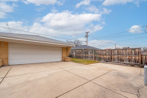 Tiny photo for 4816 N Nordica Avenue, Chicago, IL 60656 (MLS # 12571170)