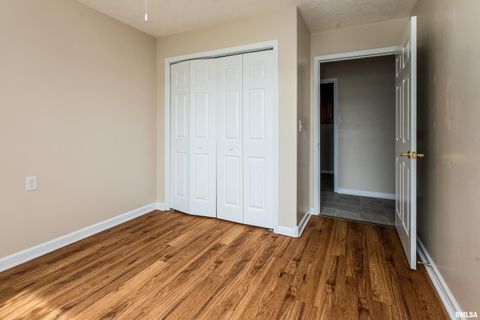 Tiny photo for 1500 APACHE Drive, Marion, IL 62959 (MLS # QC4268351)