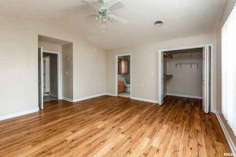 Tiny photo for 1500 APACHE Drive, Marion, IL 62959 (MLS # QC4268351)