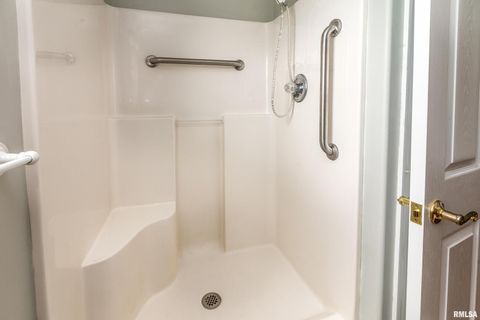 Tiny photo for 1500 APACHE Drive, Marion, IL 62959 (MLS # QC4268351)