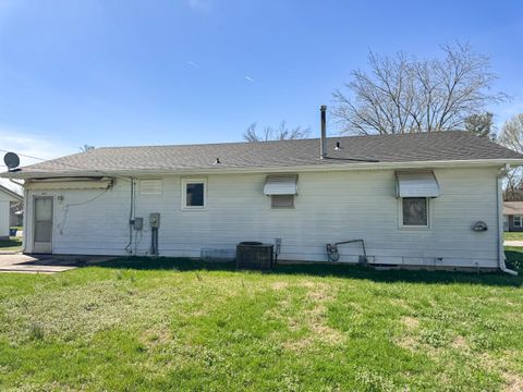 Tiny photo for 105 Evergreen Drive, Anna, IL 62906 (MLS # 12590952)