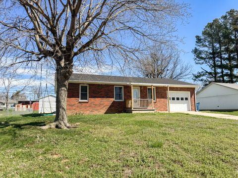 Tiny photo for 105 Evergreen Drive, Anna, IL 62906 (MLS # 12590952)