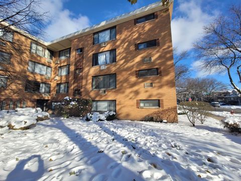Tiny photo for 2700 W LUNT Avenue #201, Chicago, IL 60645 (MLS # 12528178)