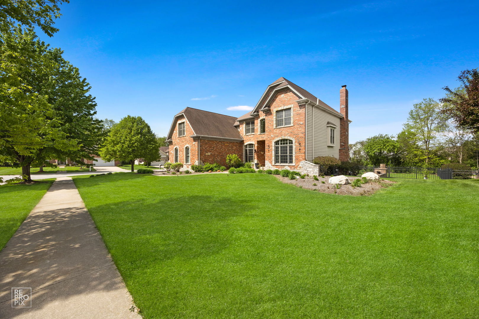 600 Willow Street