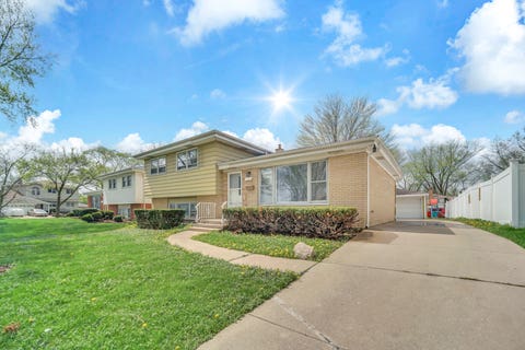 Tiny photo for 10 N ADAMS Drive, Addison, IL 60101 (MLS # 12725164)
