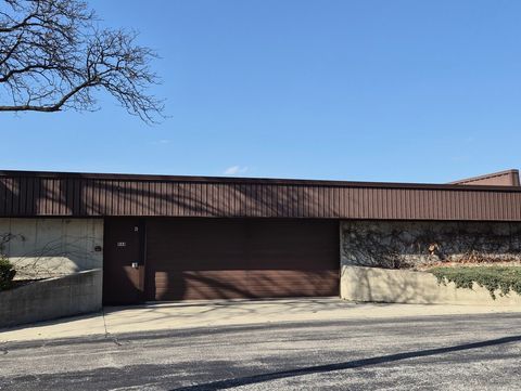 Tiny photo for 850 Wellington Avenue #403, Elk Grove Village, IL 60007 (MLS # 12605565)