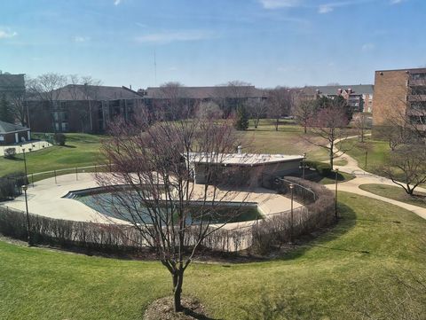 Tiny photo for 850 Wellington Avenue #403, Elk Grove Village, IL 60007 (MLS # 12605565)