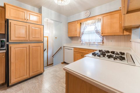 Tiny photo for 525 Bunning Drive, Downers Grove, IL 60516 (MLS # 12406902)