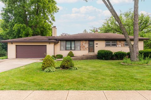 Tiny photo for 525 Bunning Drive, Downers Grove, IL 60516 (MLS # 12406902)