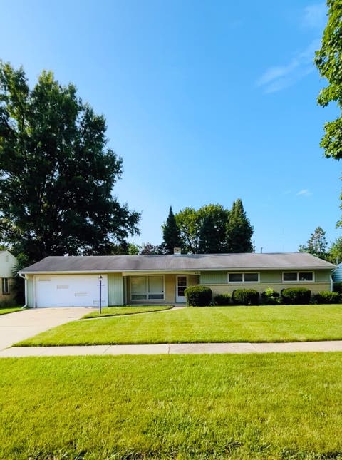 Photo of 4103 CRESTVIEW Drive, Rockford, IL 61107 (MLS # 12722658)