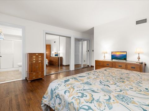 Tiny photo for 6531 Midhurst Road, Downers Grove, IL 60516 (MLS # 12609814)