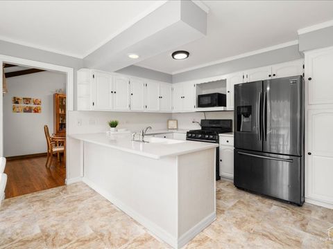 Tiny photo for 6531 Midhurst Road, Downers Grove, IL 60516 (MLS # 12609814)