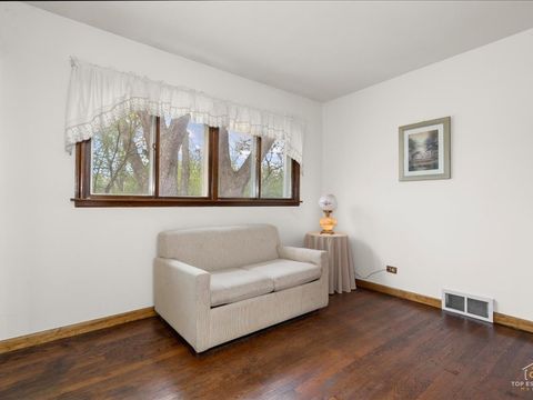 Tiny photo for 6531 Midhurst Road, Downers Grove, IL 60516 (MLS # 12609814)