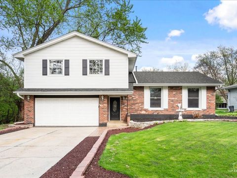 Tiny photo for 6531 Midhurst Road, Downers Grove, IL 60516 (MLS # 12609814)