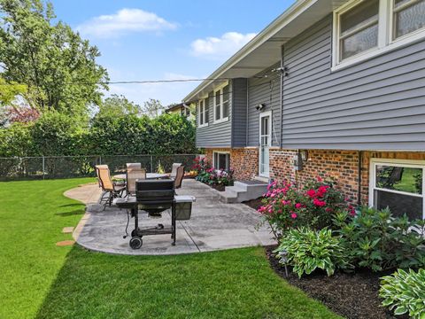 Tiny photo for 449 S Bennett Avenue, Palatine, IL 60067 (MLS # 12672897)