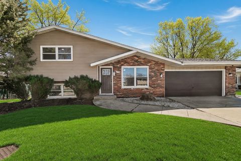 Photo of 6151 Victoria Drive, Oak Forest, IL 60452 (MLS # 12698722)