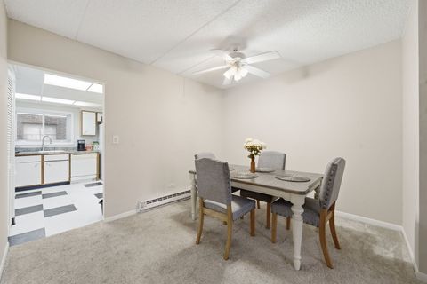 Tiny photo for 940 N Rohlwing Road #201A, Addison, IL 60101 (MLS # 12632567)