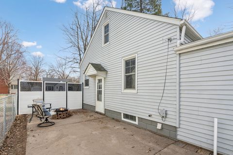 Tiny photo for 2052 37th Street, Rock Island, IL 61201 (MLS # 12601618)