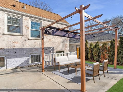 Tiny photo for 740 S Ashland Avenue, La Grange, IL 60525 (MLS # 12569513)