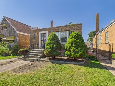 Tiny photo for 9832 S Calumet Avenue, Chicago, IL 60628 (MLS # 12491374)