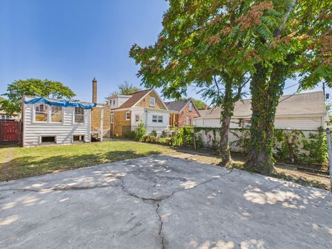 Tiny photo for 9832 S Calumet Avenue, Chicago, IL 60628 (MLS # 12491374)