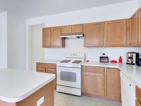 Tiny photo for 2594 Venetian Lane, Elgin, IL 60124 (MLS # 12549528)