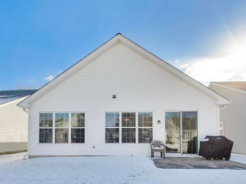 Tiny photo for 2594 Venetian Lane, Elgin, IL 60124 (MLS # 12549528)