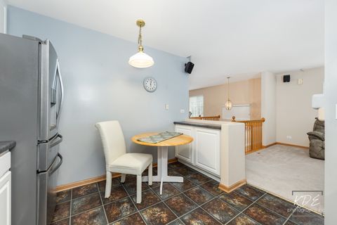 Tiny photo for 2330 Twilight Drive, Aurora, IL 60503 (MLS # 12480212)