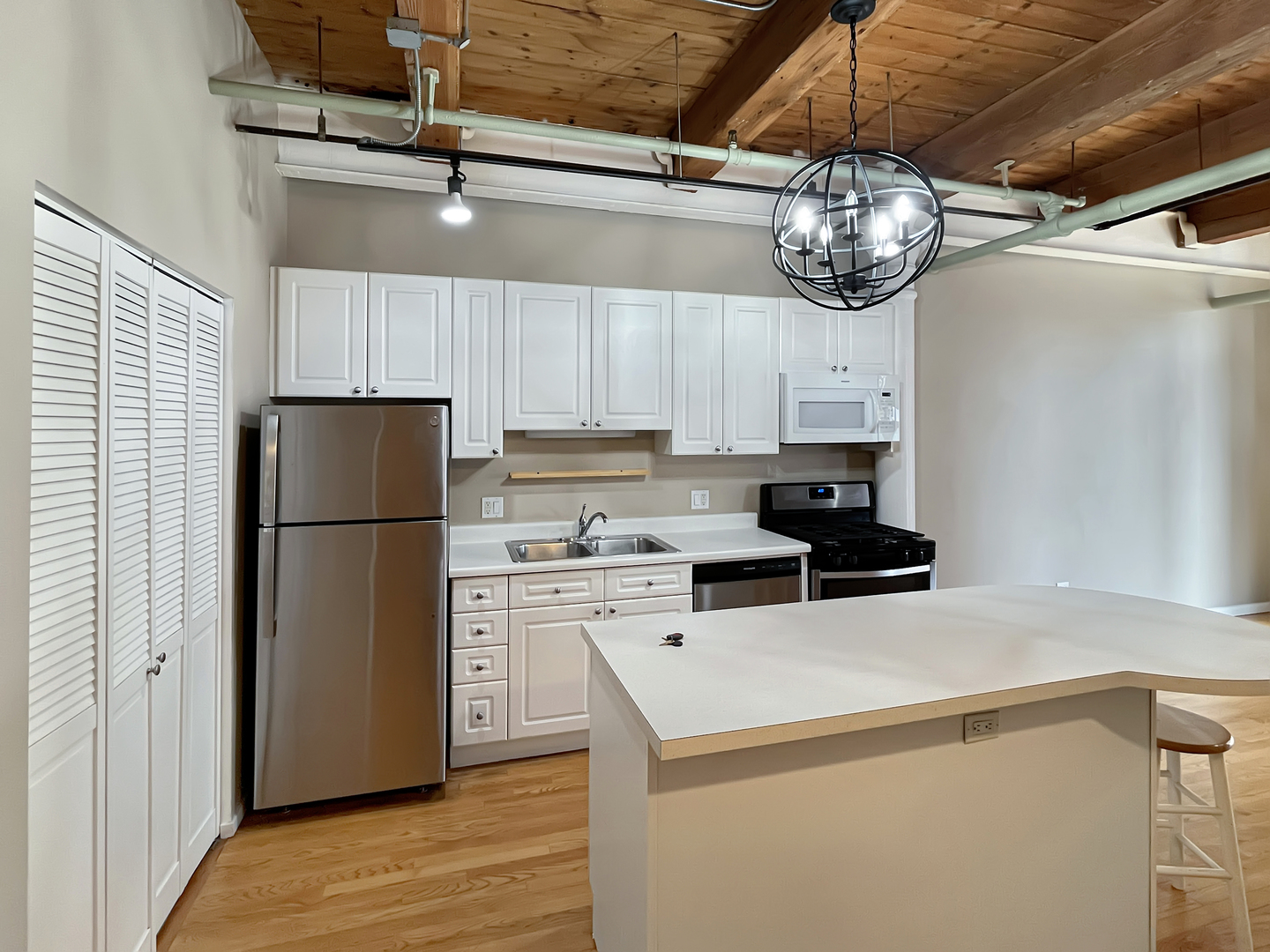 420 S Clinton Street 416A