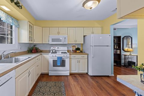 Tiny photo for 1755 Plymouth Court #D, Wheaton, IL 60189 (MLS # 12602474)