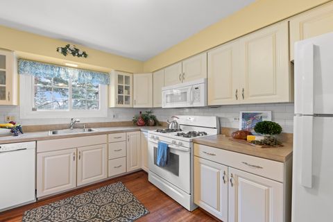 Tiny photo for 1755 Plymouth Court #D, Wheaton, IL 60189 (MLS # 12602474)