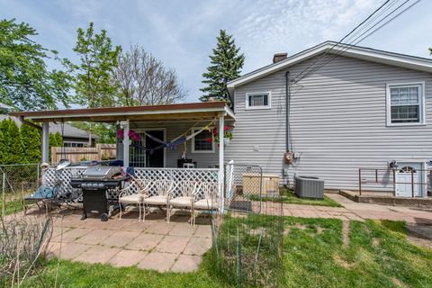 Tiny photo for 3332 N Lewis Avenue, Waukegan, IL 60087 (MLS # 12656623)
