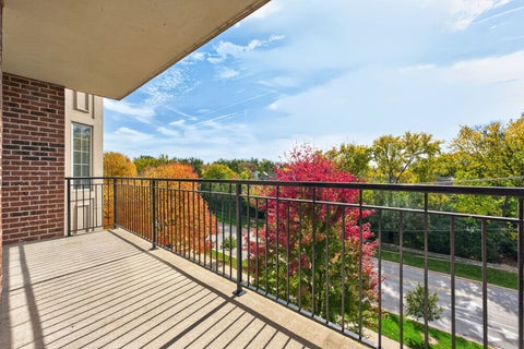 Tiny photo for 6675 S Cass Avenue #4C, Westmont, IL 60559 (MLS # 12782131)
