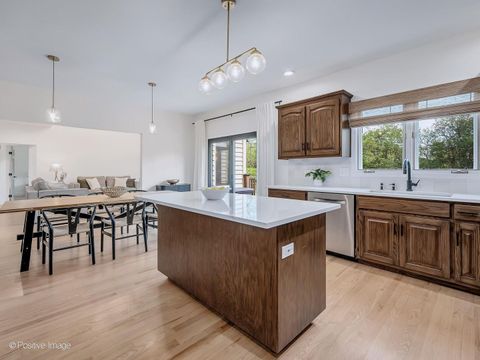 Tiny photo for 6437 Davane Court, Downers Grove, IL 60516 (MLS # 12624488)