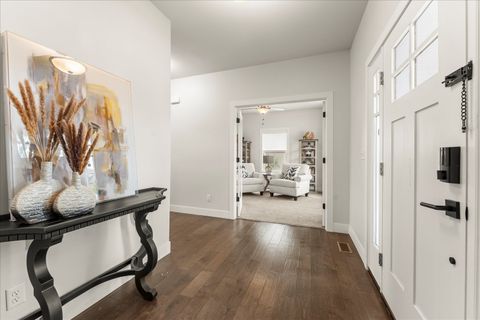 Tiny photo for 1616 Kassen Avenue, Mahomet, IL 61853 (MLS # 12608162)