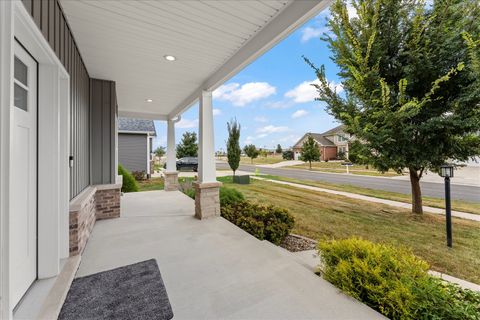 Tiny photo for 1616 Kassen Avenue, Mahomet, IL 61853 (MLS # 12608162)