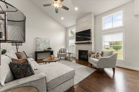 Tiny photo for 1616 Kassen Avenue, Mahomet, IL 61853 (MLS # 12608162)