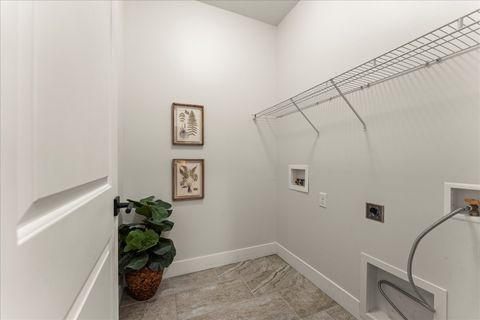 Tiny photo for 1616 Kassen Avenue, Mahomet, IL 61853 (MLS # 12608162)