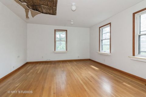 Tiny photo for 300 N River Road, Naperville, IL 60540 (MLS # 12471087)