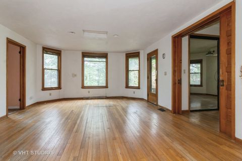 Tiny photo for 300 N River Road, Naperville, IL 60540 (MLS # 12471087)