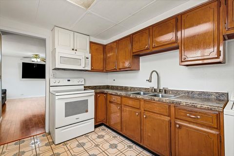 Tiny photo for 88 W Wayne Place, Wheeling, IL 60090 (MLS # 12571288)