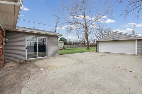 Tiny photo for 88 W Wayne Place, Wheeling, IL 60090 (MLS # 12571288)