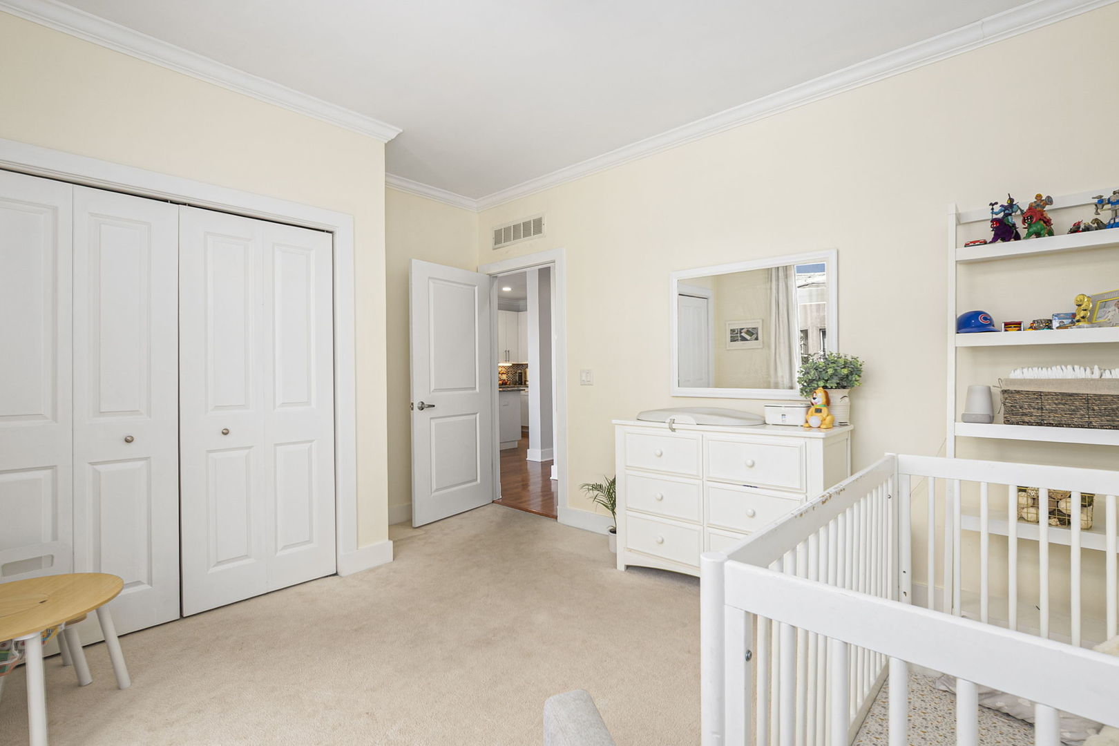 Chicago, Illinois 60647, United States, 3 Bedrooms Bedrooms, ,2 BathroomsBathrooms,Residential,Active,219833