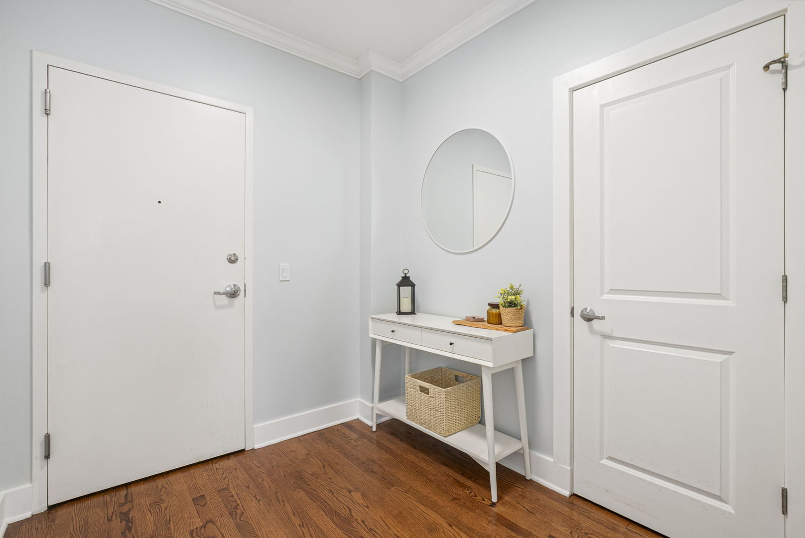 Chicago, Illinois 60647, United States, 3 Bedrooms Bedrooms, ,2 BathroomsBathrooms,Residential,Active,219833