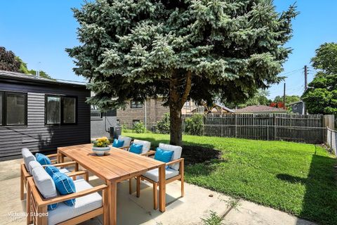 Tiny photo for 5509 Oak Center Drive, Oak Lawn, IL 60453 (MLS # 12489492)