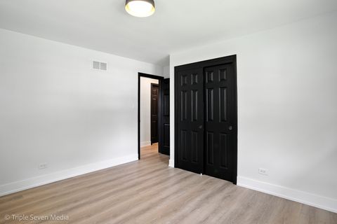 Tiny photo for 5509 Oak Center Drive, Oak Lawn, IL 60453 (MLS # 12489492)