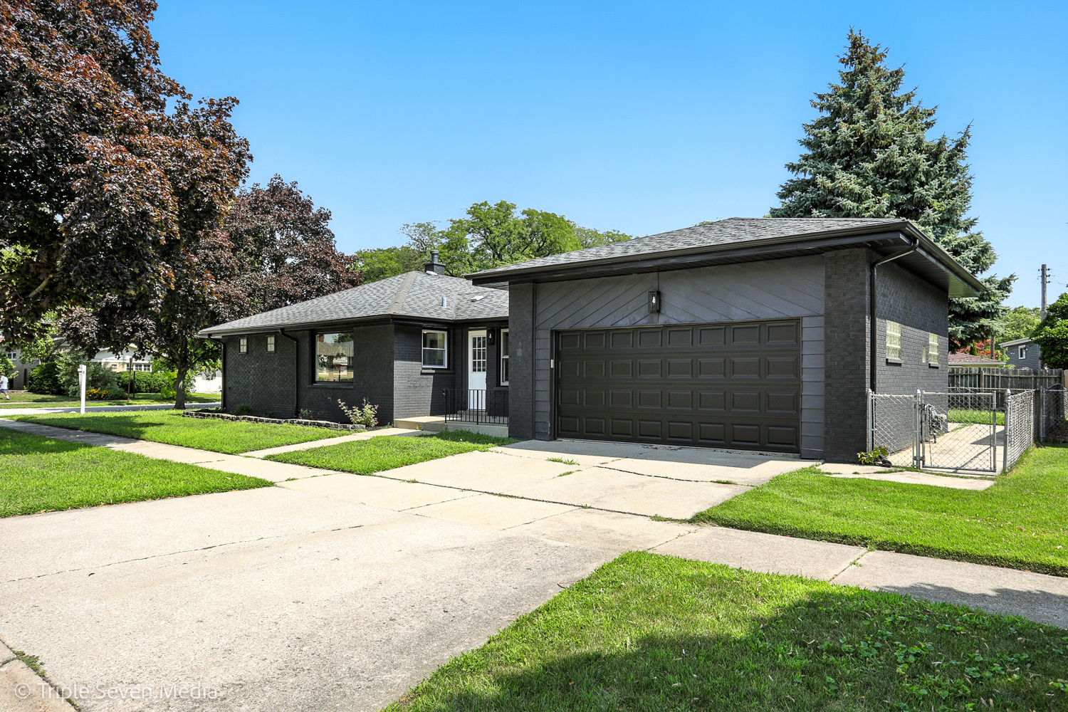 5509 Oak Center Drive