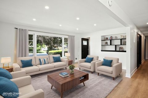 Tiny photo for 5509 Oak Center Drive, Oak Lawn, IL 60453 (MLS # 12489492)